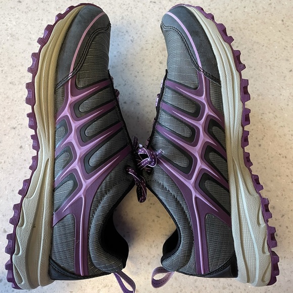 Merrell hiking shoes size 8 - Picture 2 of 5